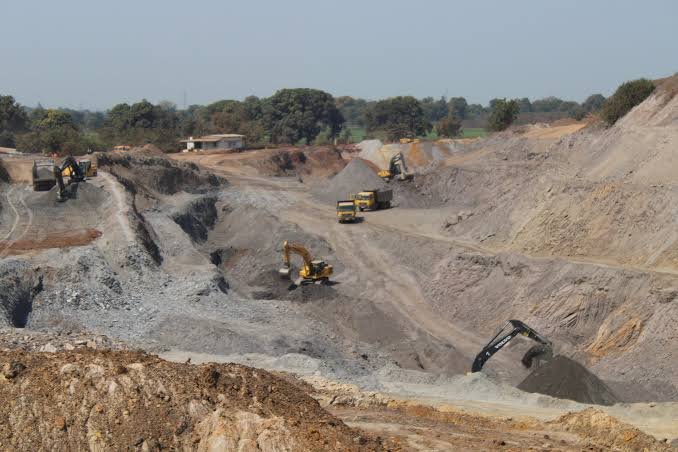 244b3896-3baa-40a0-a22a-87038e290357 संजय पाठक के खनिज घोटाले पर विधानसभा में उठे सवाल