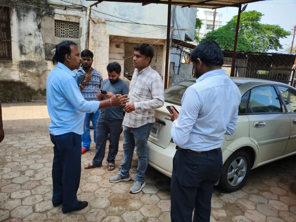 e1894d3d-30ef-4a41-bbf0-45d057a8ec61-1024x768 जबलपुर के K.A. मॉल के पास अवैध डेयरी का भंडाफोड़, नगर निगम ने की चालानी कार्रवाई